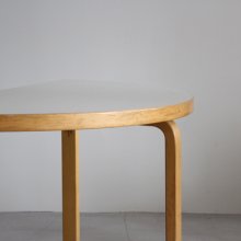 <img class='new_mark_img1' src='https://img.shop-pro.jp/img/new/icons47.gif' style='border:none;display:inline;margin:0px;padding:0px;width:auto;' />Vintage Table / Alvar Aalto,Table 95 artek