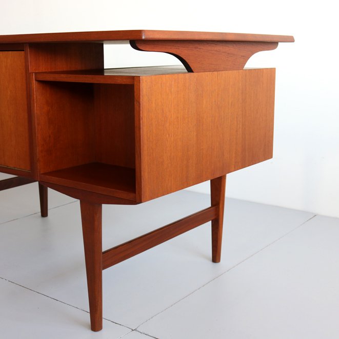 Vintage Desk 北欧ヴィンテージ デスク デンマーク製 | 目黒通り北欧アンティーク・ヴィンテージ家具、インテリア