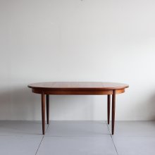 Vintage Dining table / G-PLAN  “Fresco”