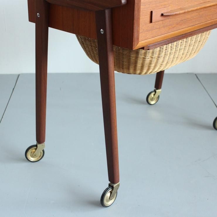 ビンテージ・ソーイングテーブル｜karf・Blackboard｜オリジナル家具と