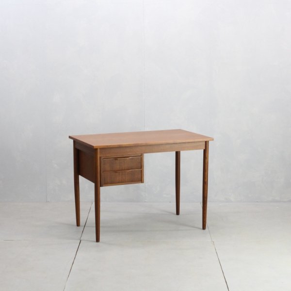 Vintage Desk｜北欧インテリア家具・ビンテージ家具のオンラインショップ【Karf・Blackboard】