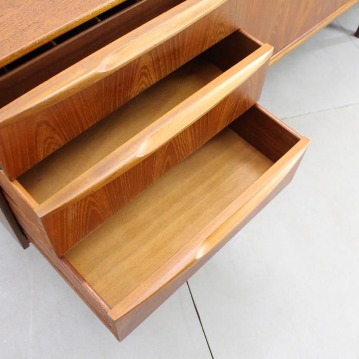 Vintage Sideboard｜AH McIntosh｜北欧インテリア家具