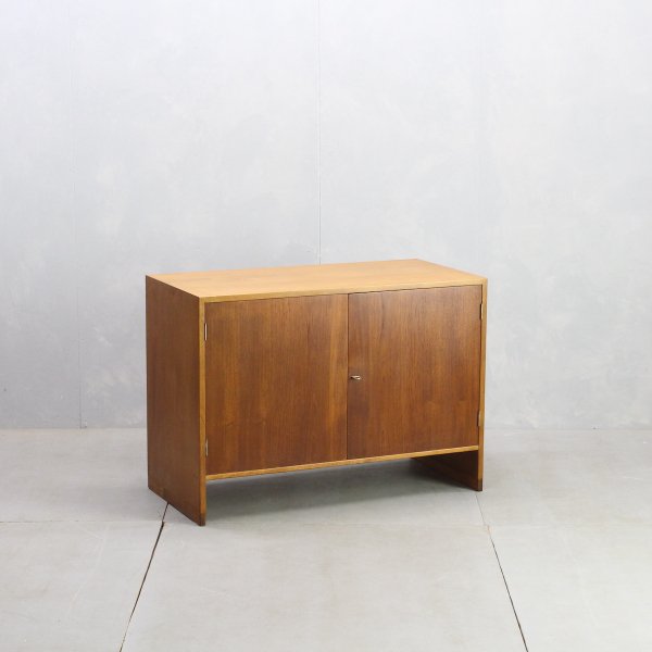 Vintage Cabinet｜Hans J. Wegner RY15｜北欧家具・北欧ビンテージ家具 