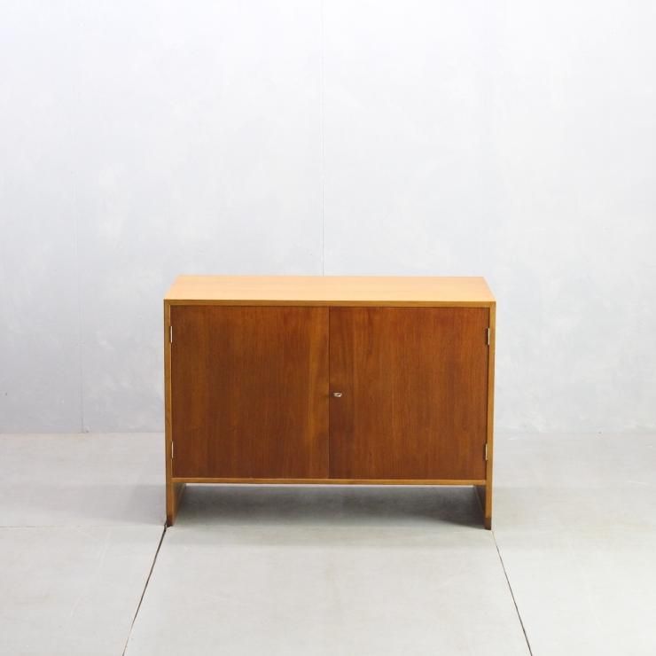 デンマーク 北欧ヴィンテージ Wegner チーク キャビネット RY15 Vintage Cabinet｜Hans J. Wegner RY15｜北欧家具・北欧