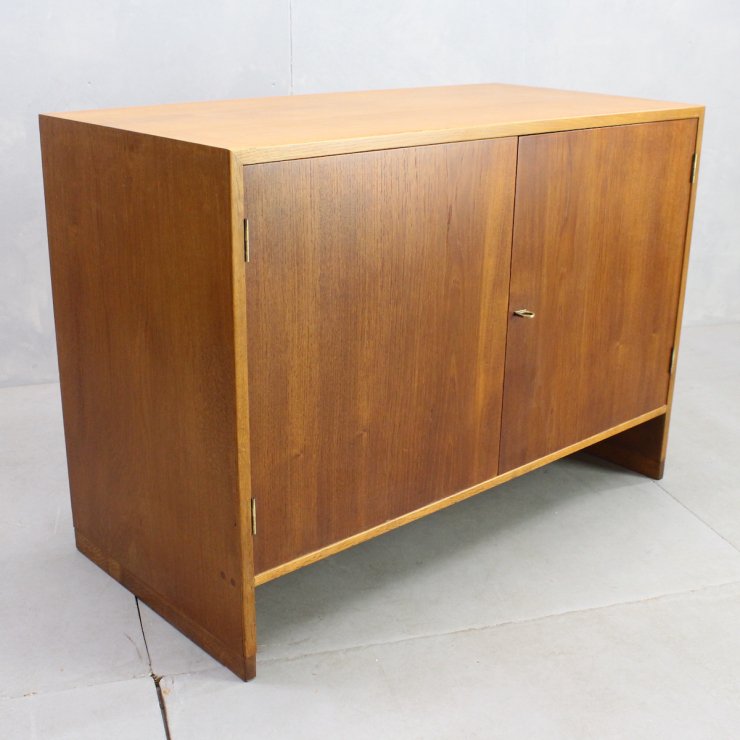 Vintage Cabinet｜Hans J. Wegner RY15｜北欧家具・北欧ビンテージ家具 