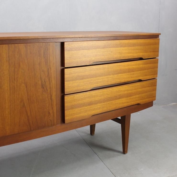 M♦SALE北欧ヴィンテージ 　チーク無垢 　オイル仕上げ　サイドボード M♢SALE北欧ヴィンテージ チーク無垢 オイル仕上げ サイドボード M