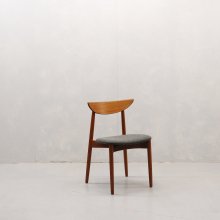 <img class='new_mark_img1' src='https://img.shop-pro.jp/img/new/icons14.gif' style='border:none;display:inline;margin:0px;padding:0px;width:auto;' />Vintage Dining chair ｜Harry Ostergaard Model 59