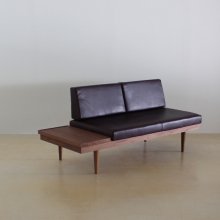 <img class='new_mark_img1' src='https://img.shop-pro.jp/img/new/icons20.gif' style='border:none;display:inline;margin:0px;padding:0px;width:auto;' />MODULAR SOFA 160B leather Ver（展示現品）　