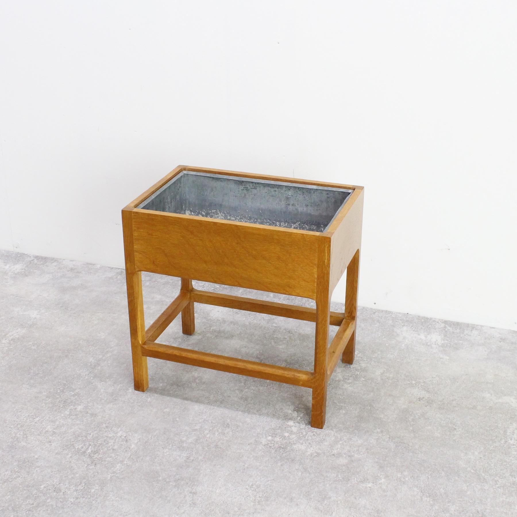 オールドカリモク 鋲打ち ヴィンテージ アンティーク　プランター　ボックス オールドカリモク 鋲打ち ヴィンテージ アンティーク プランター