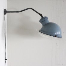 <img class='new_mark_img1' src='https://img.shop-pro.jp/img/new/icons47.gif' style='border:none;display:inline;margin:0px;padding:0px;width:auto;' />Vintage Factory bracket lamp