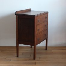 <img class='new_mark_img1' src='https://img.shop-pro.jp/img/new/icons47.gif' style='border:none;display:inline;margin:0px;padding:0px;width:auto;' />Antique 3Drawers chest 1930'S
