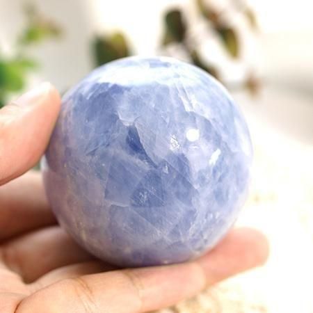 マダガスカル産セレスタイト・丸玉｜大人のパワーストーン専門店ワンネス