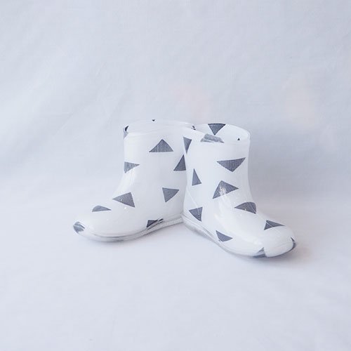 <img class='new_mark_img1' src='https://img.shop-pro.jp/img/new/icons7.gif' style='border:none;display:inline;margin:0px;padding:0px;width:auto;' />GYOMETRY RAINBOOTS　13-17ｃｍ　　CHOCOLATE SOUP チョコレートスープ