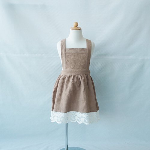 <img class='new_mark_img1' src='https://img.shop-pro.jp/img/new/icons20.gif' style='border:none;display:inline;margin:0px;padding:0px;width:auto;' />scalloped embroidery apron dress80-120  coquette å