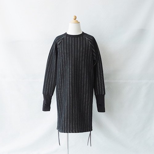 <img class='new_mark_img1' src='https://img.shop-pro.jp/img/new/icons16.gif' style='border:none;display:inline;margin:0px;padding:0px;width:auto;' />stripe quilt side zip dress   black  95-140　　MOUN TEN. マウンテン