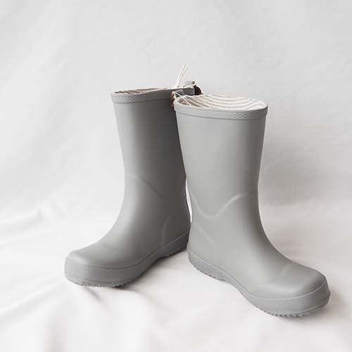 <img class='new_mark_img1' src='https://img.shop-pro.jp/img/new/icons7.gif' style='border:none;display:inline;margin:0px;padding:0px;width:auto;' />RAINBOOTS  GREY25-35(16-23cm)Bisgaard