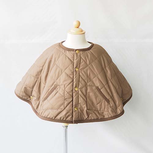 <img class='new_mark_img1' src='https://img.shop-pro.jp/img/new/icons16.gif' style='border:none;display:inline;margin:0px;padding:0px;width:auto;' />ANTI-POLLEN QUILT　MANTLE　BEIGE　XXS（80-90）  ARCH&LINE(アーチ＆ライン）