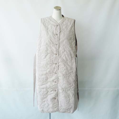 <img class='new_mark_img1' src='https://img.shop-pro.jp/img/new/icons7.gif' style='border:none;display:inline;margin:0px;padding:0px;width:auto;' />BEAR キルト Long Vest　L.GREY　marble SUDマーブルシュッド