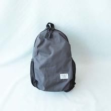 <img class='new_mark_img1' src='https://img.shop-pro.jp/img/new/icons7.gif' style='border:none;display:inline;margin:0px;padding:0px;width:auto;' />COMPACT DAY BAGCHARCOAL  6LArch&LINE(饤