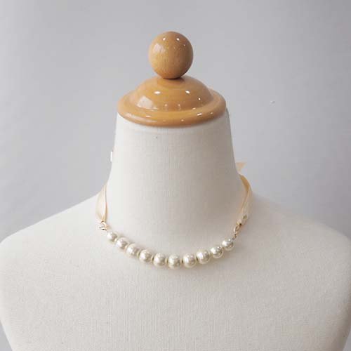 <img class='new_mark_img1' src='https://img.shop-pro.jp/img/new/icons7.gif' style='border:none;display:inline;margin:0px;padding:0px;width:auto;' />COTTON PEARL NECKLACE  BEIGE  Arch&LINE(アーチ＆ライン）