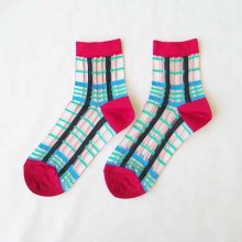 <img class='new_mark_img1' src='https://img.shop-pro.jp/img/new/icons7.gif' style='border:none;display:inline;margin:0px;padding:0px;width:auto;' />CHECK SOCKS　RED　Tricote　 トリコテ