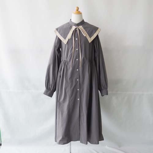 <img class='new_mark_img1' src='https://img.shop-pro.jp/img/new/icons7.gif' style='border:none;display:inline;margin:0px;padding:0px;width:auto;' />Purtian Collar  Dress　Charcoal　L-XL（135-150）　　GRIS　グリ