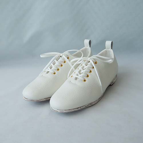 <img class='new_mark_img1' src='https://img.shop-pro.jp/img/new/icons7.gif' style='border:none;display:inline;margin:0px;padding:0px;width:auto;' />Ballet shoes  WHITE  23-25    NINOS  