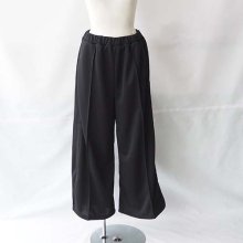<img class='new_mark_img1' src='https://img.shop-pro.jp/img/new/icons7.gif' style='border:none;display:inline;margin:0px;padding:0px;width:auto;' />jersey side stripe trousers  black1(160)  ME.TO