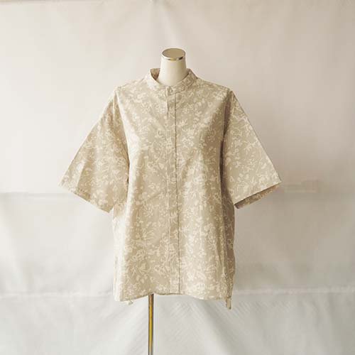 <img class='new_mark_img1' src='https://img.shop-pro.jp/img/new/icons7.gif' style='border:none;display:inline;margin:0px;padding:0px;width:auto;' />leaf camo SS shirt   sand 　0　MOUN TEN. マウンテン