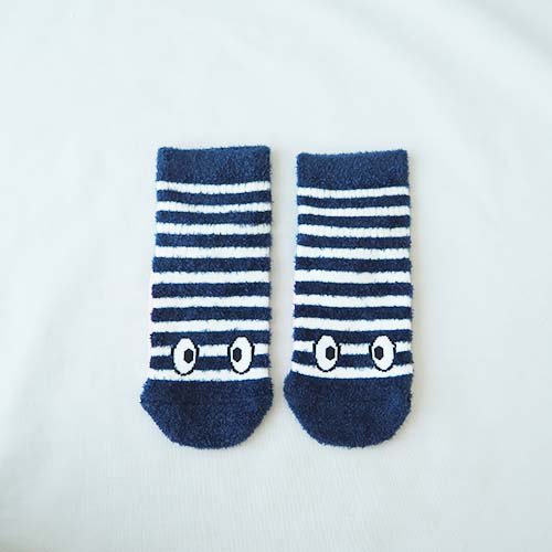 <img class='new_mark_img1' src='https://img.shop-pro.jp/img/new/icons7.gif' style='border:none;display:inline;margin:0px;padding:0px;width:auto;' />ANIMAL PUPPETT SOCKS   blue snake  S-M(14-24cm)   THE PARK SHOP  ѡå