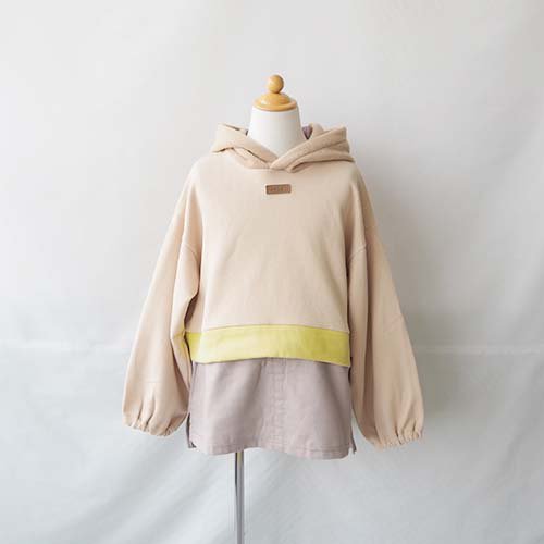 <img class='new_mark_img1' src='https://img.shop-pro.jp/img/new/icons16.gif' style='border:none;display:inline;margin:0px;padding:0px;width:auto;' />layered short hoodie   beige   M-LL(105-150)MOL