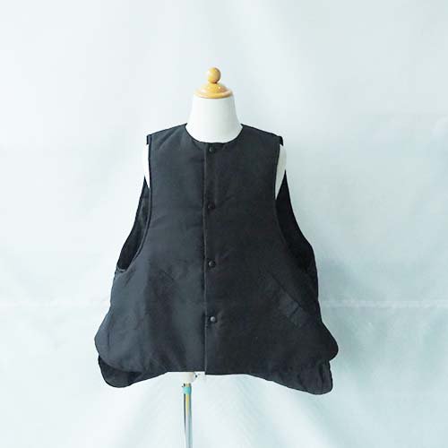 <img class='new_mark_img1' src='https://img.shop-pro.jp/img/new/icons7.gif' style='border:none;display:inline;margin:0px;padding:0px;width:auto;' />Batting vest  24AW  black S-T( 85-150 KoQueLiKoꥳ