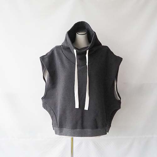 <img class='new_mark_img1' src='https://img.shop-pro.jp/img/new/icons7.gif' style='border:none;display:inline;margin:0px;padding:0px;width:auto;' />Vest hoodie   black  F(Ladies')  ZOZIO  