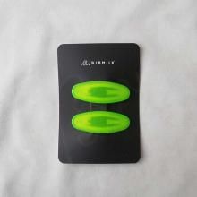 <img class='new_mark_img1' src='https://img.shop-pro.jp/img/new/icons7.gif' style='border:none;display:inline;margin:0px;padding:0px;width:auto;' />OVAL NEON  SLEEP PIN   2PCS  GREEN  bibmilk