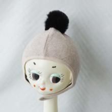 <img class='new_mark_img1' src='https://img.shop-pro.jp/img/new/icons7.gif' style='border:none;display:inline;margin:0px;padding:0px;width:auto;' />FLEECE POMPOM BONNET  BG   XS(0-1YˡCHOCOLATE SOUP 祳졼ȥ