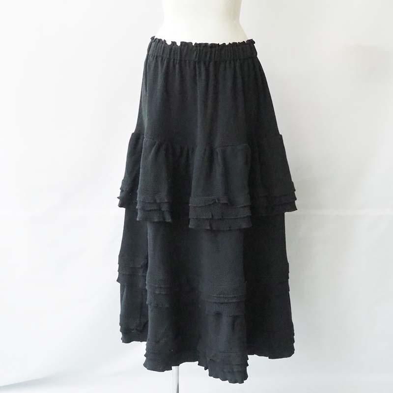 <img class='new_mark_img1' src='https://img.shop-pro.jp/img/new/icons7.gif' style='border:none;display:inline;margin:0px;padding:0px;width:auto;' />village ruffle long skirt   BLACK    Ffolk made եᥤ