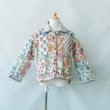 <img class='new_mark_img1' src='https://img.shop-pro.jp/img/new/icons7.gif' style='border:none;display:inline;margin:0px;padding:0px;width:auto;' />QUILTED JACKET  Brown stripe  6Y  phet and ploy