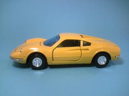 1/43 サクラ フェラーリ ディノ 246GT イエロー - ミニカー