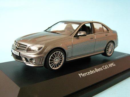 1/43 シュコー メルセデスベンツ Ｃ６３ AMG シルバー - ミニカー