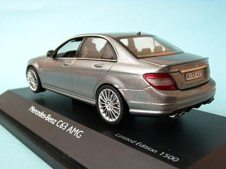 1/43 シュコー メルセデスベンツ Ｃ６３ AMG シルバー - ミニカー