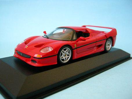 1/43 ミニチャンプス フェラーリ Ｆ５０ レッド フェラーリＢＯＸ