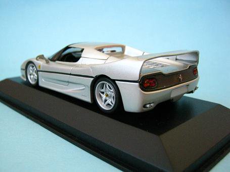 最新デザインの 1/43 ミニチャンプス フェラーリ F50 シルバー 暗室