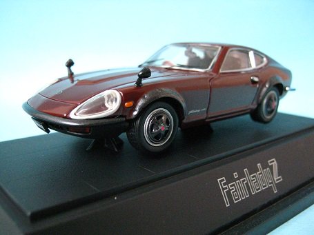 エブロ 1/24 ニッサンフェアレディ 240 Z-G ブラウン - ミニカー