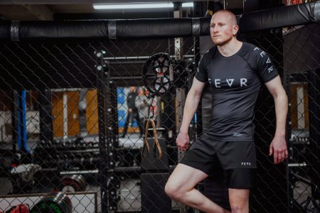 FOREVER EXPERIENCE VIA RESEARCH】FEVR TECH RASH GUARD サーフィン