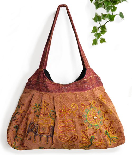 インド綿刺繍肩掛けバッグ（オレンジ系）[ハンドメイドの温もり一杯 入荷ごとに完売御礼の大人気商品]