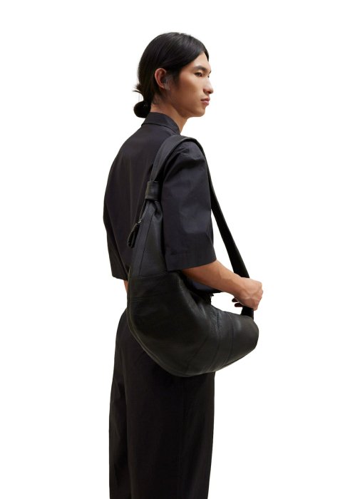 正規取扱店】LEMAIRE LARGE CROISSANT BAG BLACK (ルメール) - THE PARK ONLINE SHOP