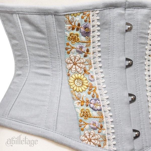 MARCOリベルディーニュ刺繍入りダークブルーコルセット レッド フラスタリオ刺繍 シルクサテンコルセット｜La Perla