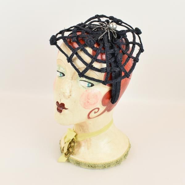 【新品未使用】バラ色の帽子 パーティカチューシャ elehelm-hatstore_l-007410-005