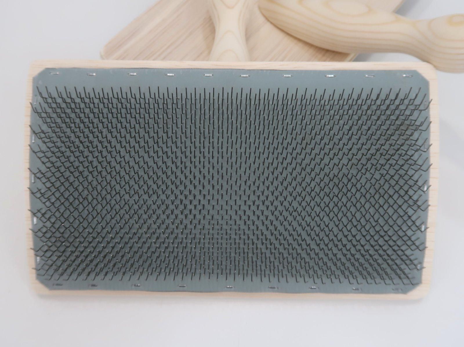 ハンドカーダー／アナンダ製 - 紡ぎ車と世界の原毛アナンダ