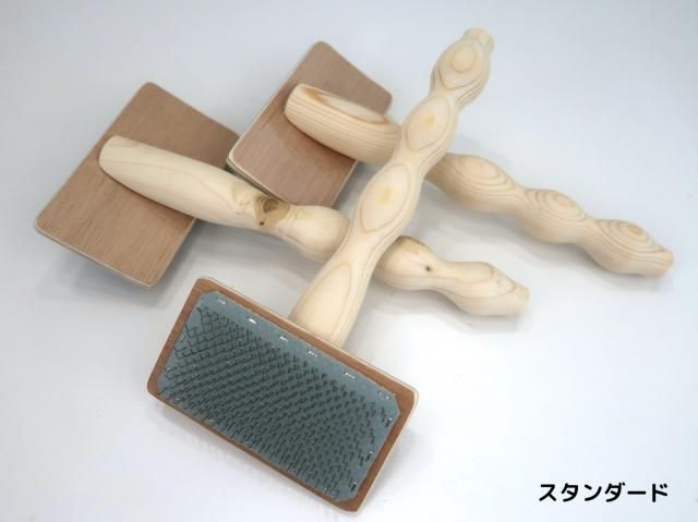 カーダー - 紡ぎ車と世界の原毛アナンダ
